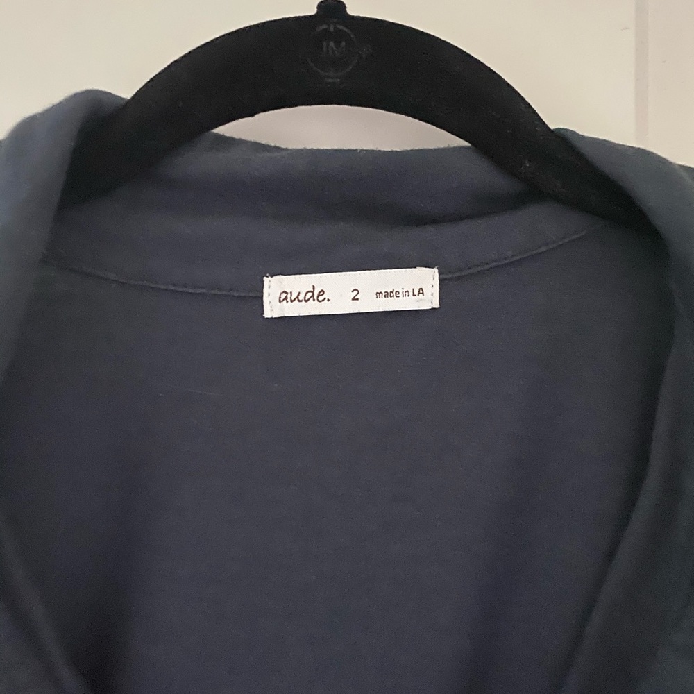 Button down top - Picture 2 of 3